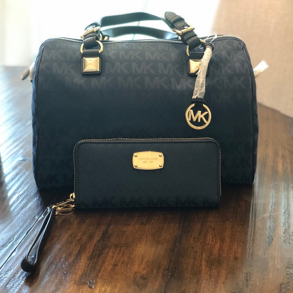 Michael Kors large Grayson bag and wallet